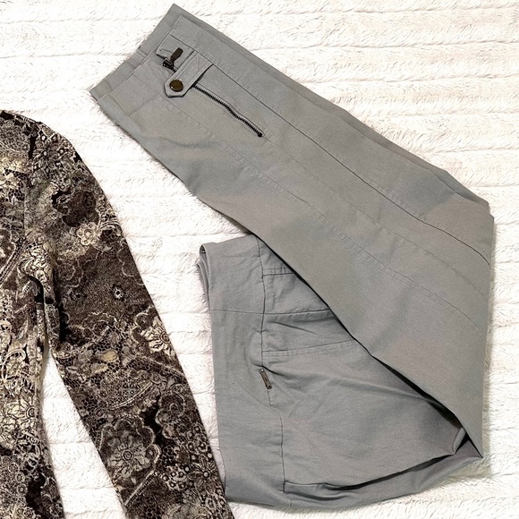 Up! stretch rayon capri pants;  Women's size US 8; Light blue cement gray colour - Picture 4 of 11